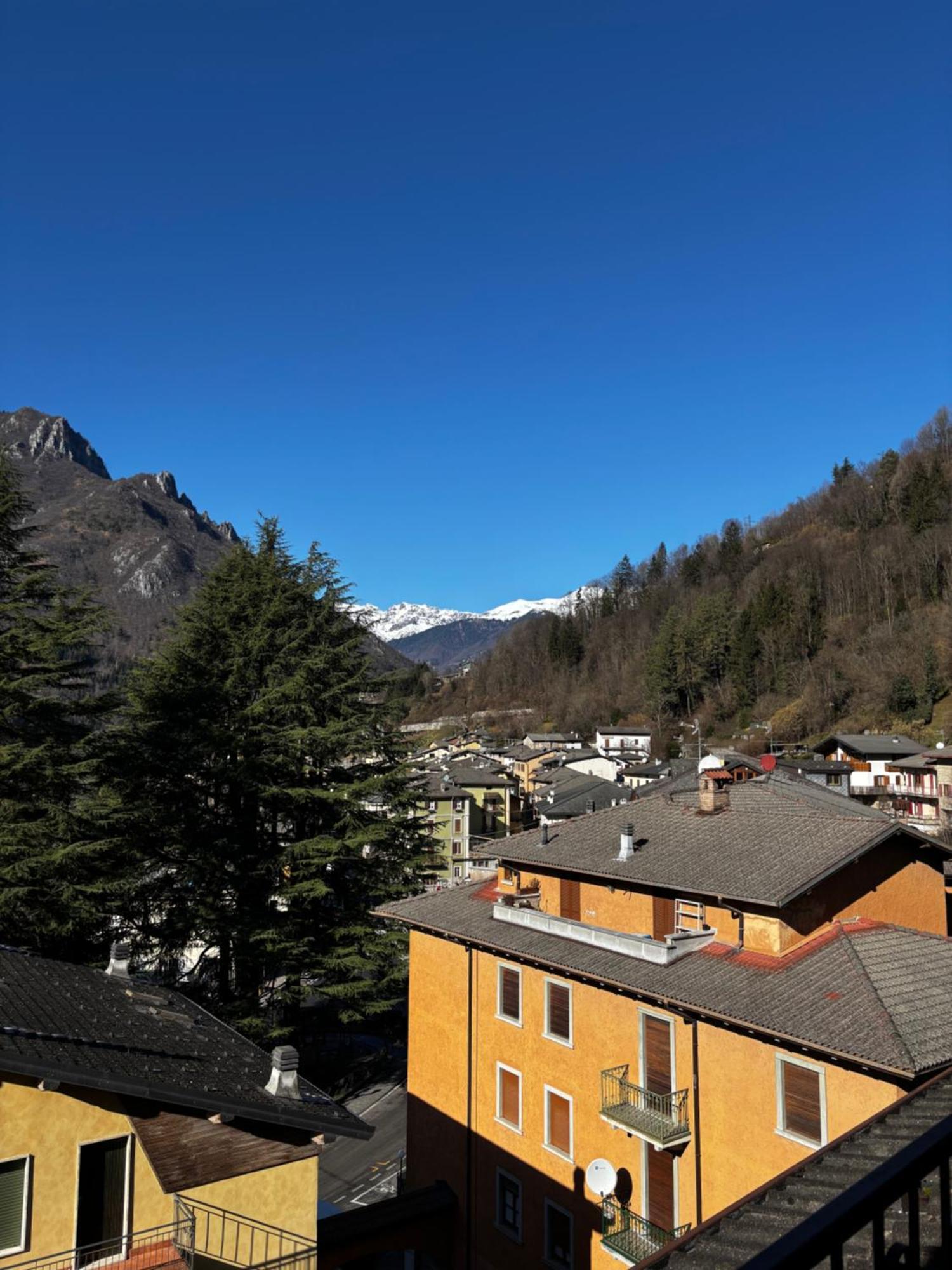 La Casa Di Pietro Apartment Piazza Brembana Luaran gambar